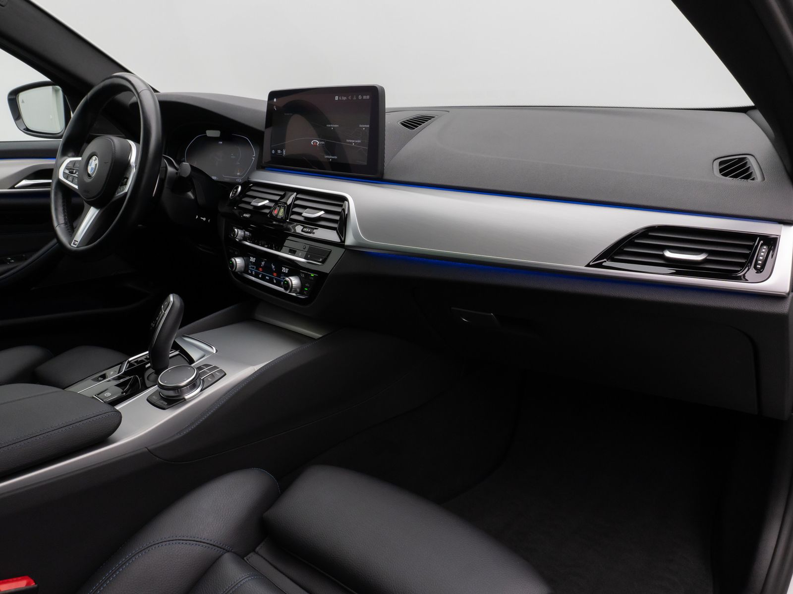 Fahrzeugabbildung BMW 530d xD M Sport Panorama Laser 360°HUD DAB H/K