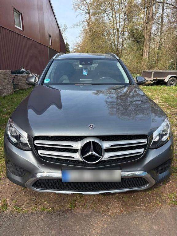 Image of Mercedes-Benz GLC 220