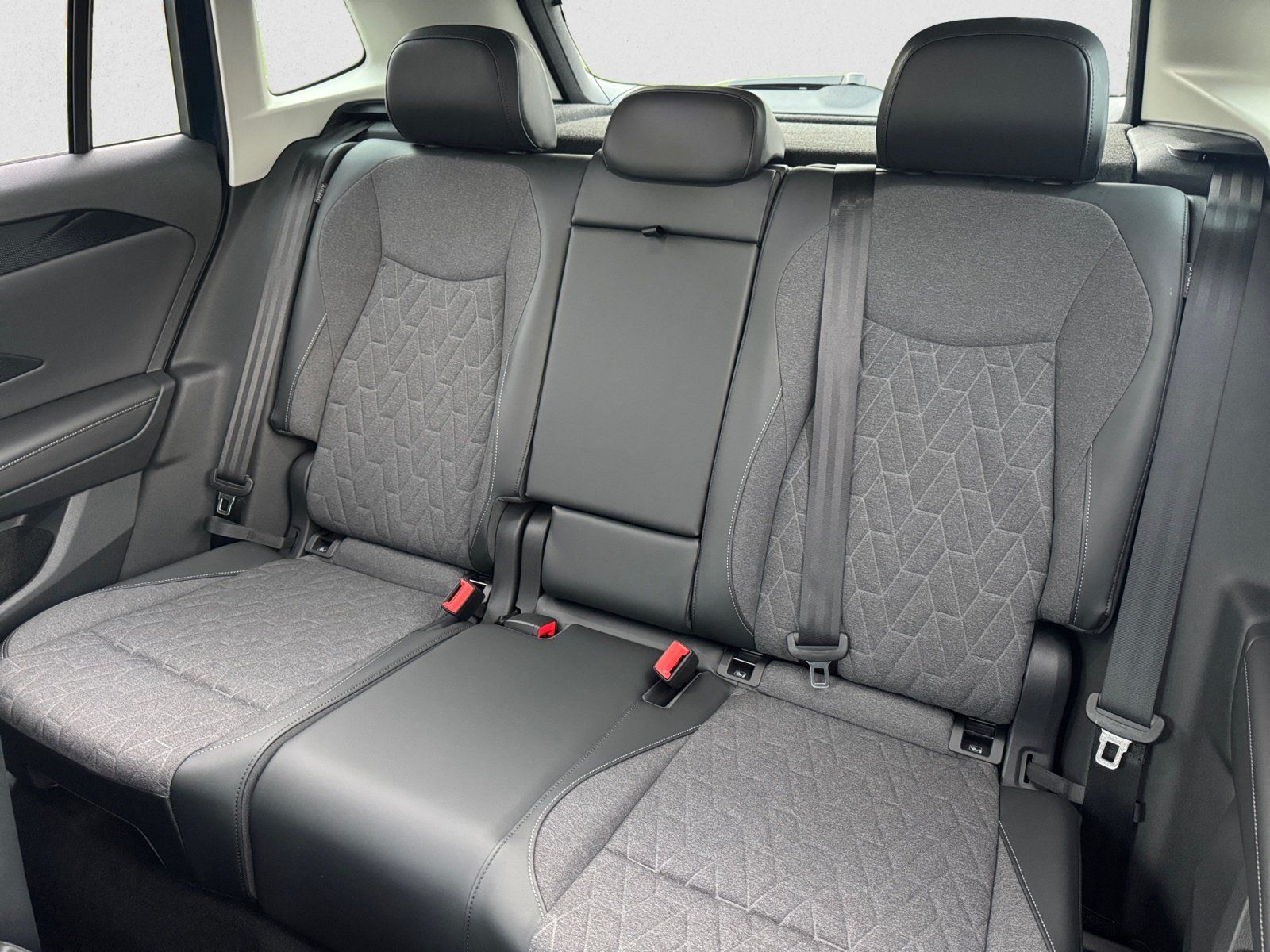 Volkswagen Tiguan - Bild 10