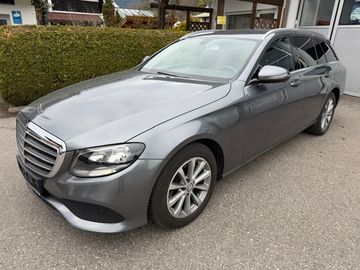 Mercedes E 220 - 2