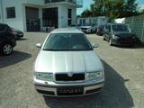 Skoda Octavia Combi 2.0 Ambiente*Navi*Klima*PDC*AHK** - Skoda Octavia aus 2003: Kombi