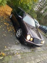 Mercedes-Benz Mercedes E200 Kompressor Automatik neue tüv - gebrauchte Mercedes-Benz E 200 aus dem Jahr 2002