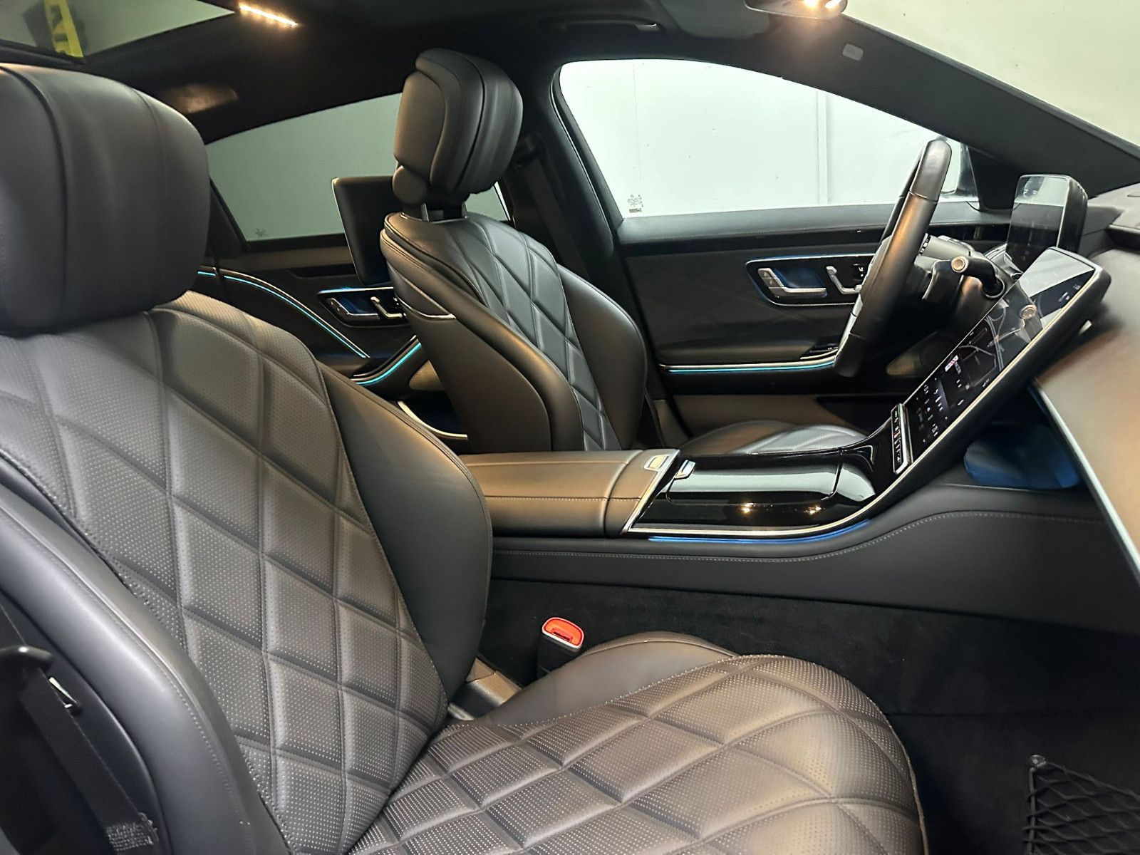 Fahrzeugabbildung Mercedes-Benz S 680 Maybach *FONDENTERAINMENT*HEADUP*EXECUTIVE