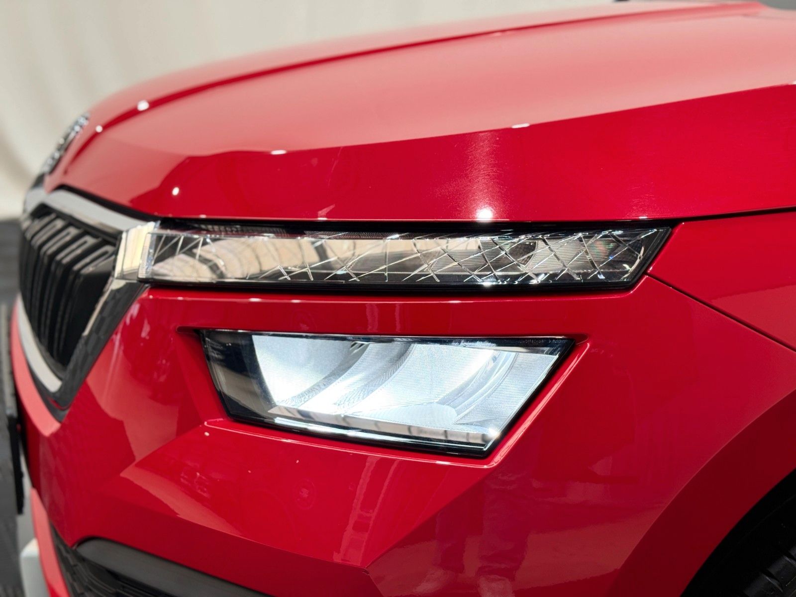 Fahrzeugabbildung SKODA Kamiq Ambition 1.0TSI / Android-Apple CarPlay
