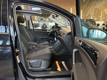 Volkswagen Touran *7 Sitzer*NAV*PANO**3-ZONEN*