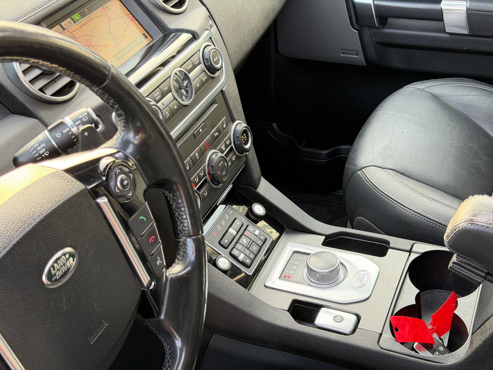 Fahrzeugabbildung Land Rover Discovery 4 SDV6 HSE/1-HAND/DEUTSCH/VOLL/PANO/LE
