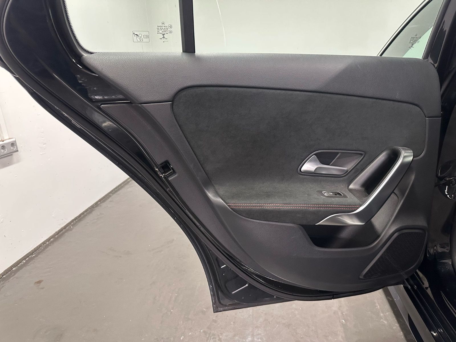 Fahrzeugabbildung Mercedes-Benz A 250 4MATIC AMG*KAMERA*PANO*SPUR*SH*TEMPO*19"