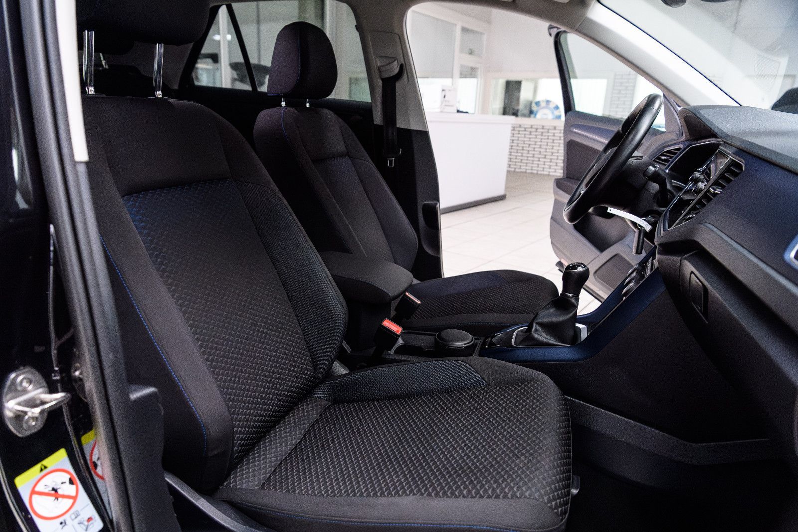 Fahrzeugabbildung Volkswagen T-Roc 1,5 United+LM+SH+PDC+Drive Mode+Digi Cockp