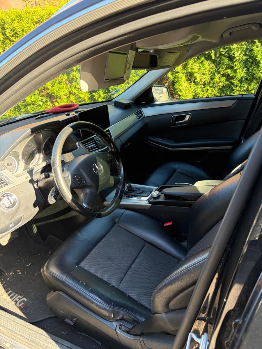 Mercedes-Benz E200 2011 — photo 6