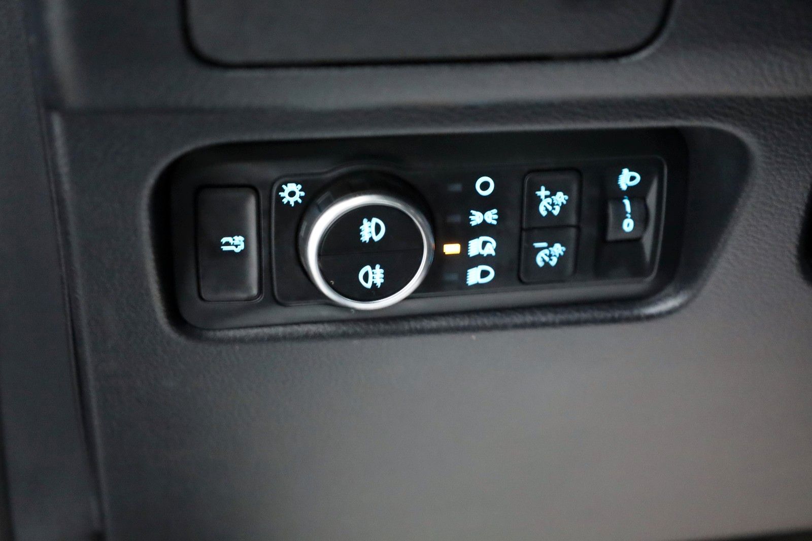 Fahrzeugabbildung Ford Ranger Wildtrak e-4WD Techn.71,Rollo el.,AHK,Gar
