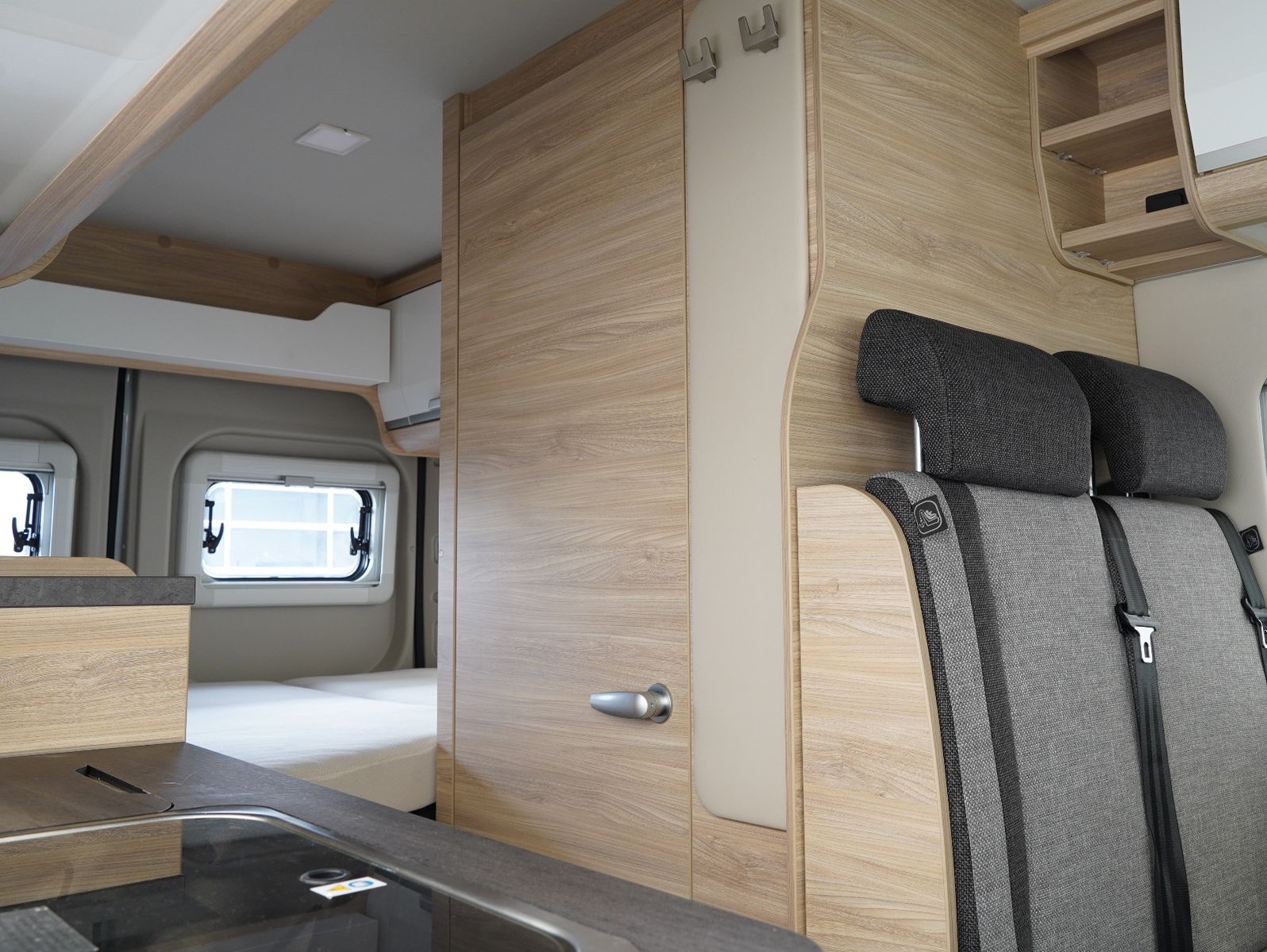 Fahrzeugabbildung Knaus BOXLIFE PRO / 540 ROAD Aufstelldach/Markise