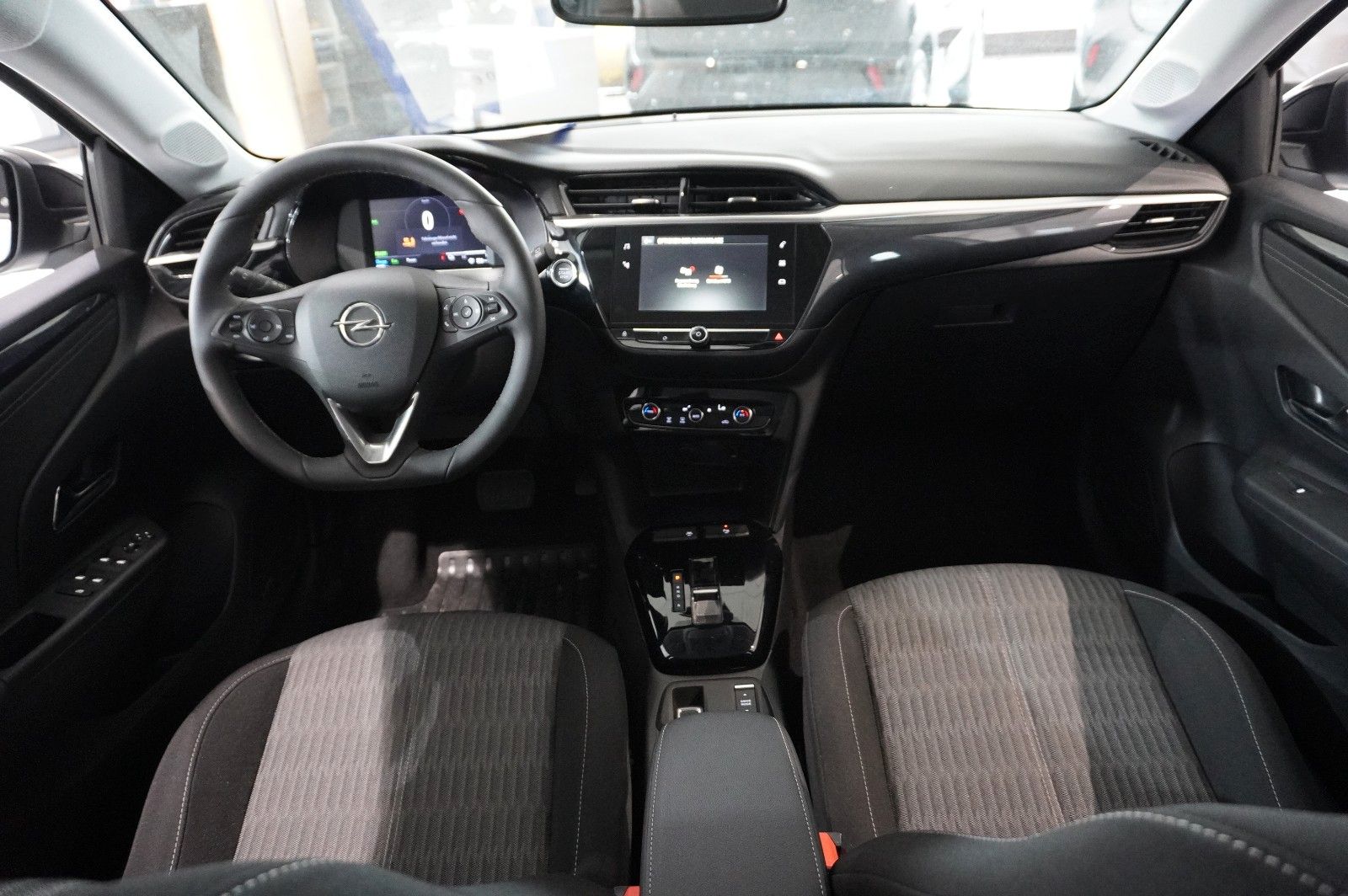 Fahrzeugabbildung Opel Corsa-e F ELEGANCE 1-PHASIG NAVI/LED/KAMERA/DAB+
