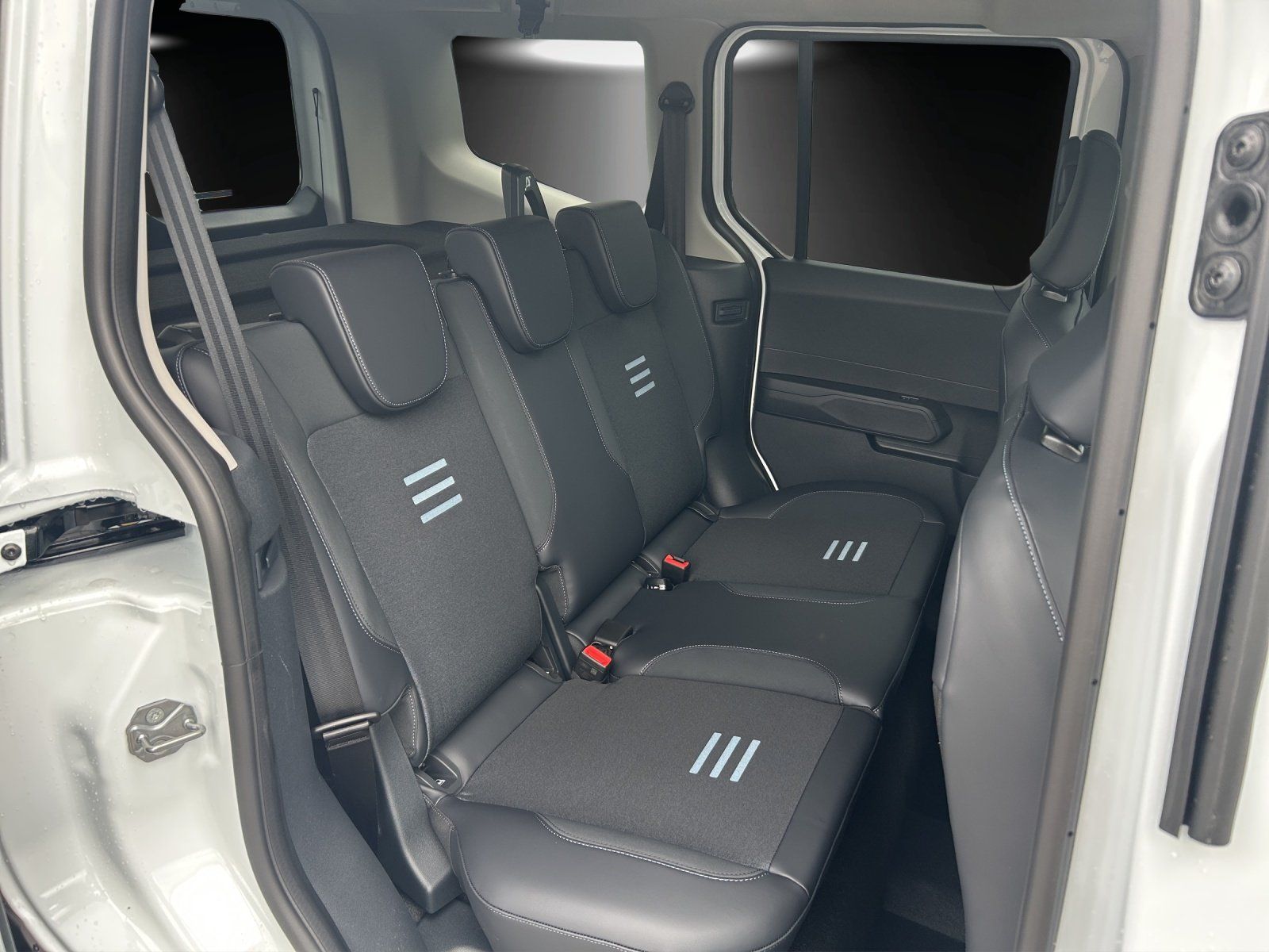 Fahrzeugabbildung Ford Tourneo Courier Active