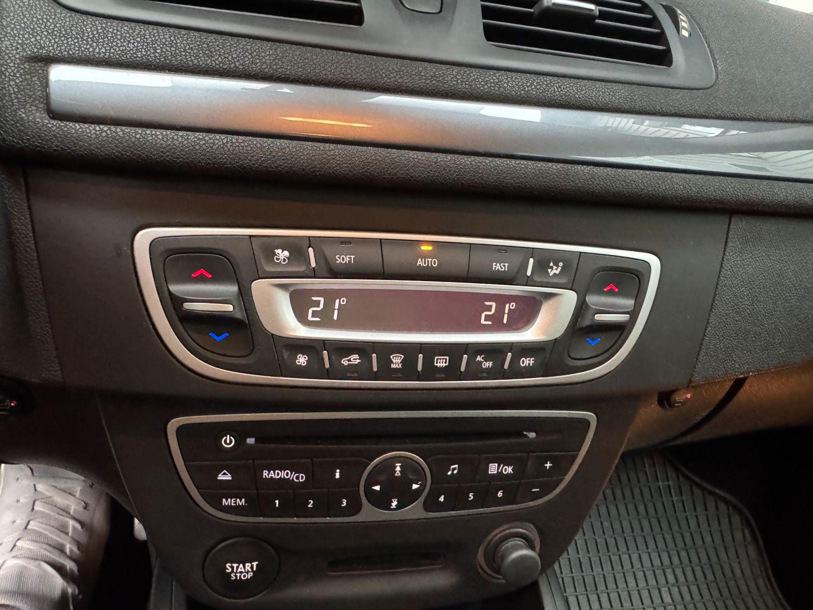 Renault Megane 2010 — photo 6