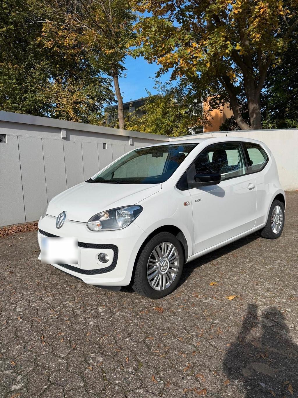 Volkswagen VW Up! 1. Hand Sondermodel CUP UP!