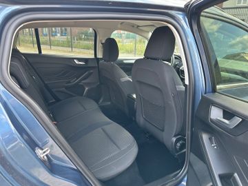 Ford Focus - 12