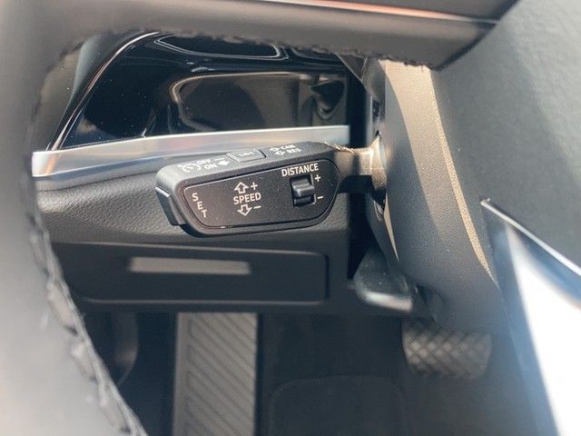 Fahrzeugabbildung Audi Audi Q3 35 TFSI S tronic advanced LED Navi plus