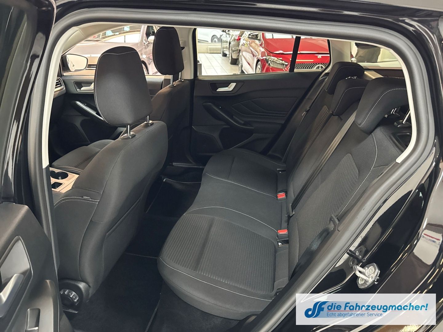 Fahrzeugabbildung Ford Focus Turnier Titanium X Navi Digitales Cockpit