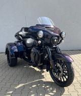 Harley-Davidson Tri Glide Ultra mit Sonderlackierung - HARLEY-DAVIDSON ULTRA