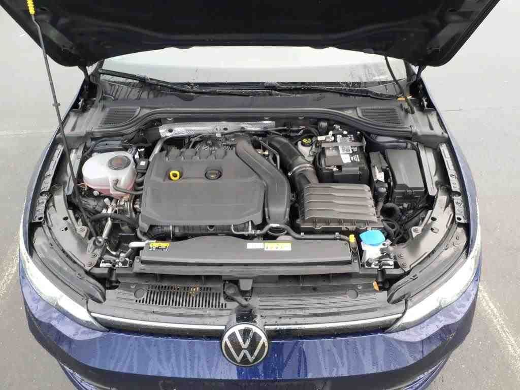 Fahrzeugabbildung Volkswagen Golf Variant Life eTSI DSG *Navi*PDC**LED*ACC*