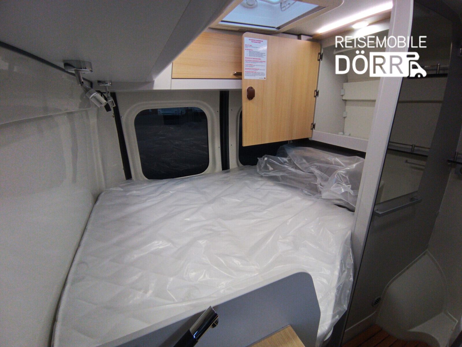 Fahrzeugabbildung Karmann Dexter 540 Lithium,Markise,Kamera,Uconnect