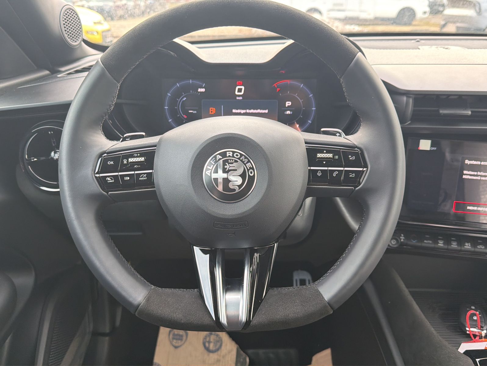 Fahrzeugabbildung Alfa Romeo Junior Ibrida 1.2 VGT 48V-Hybrid 100 kW Speciale