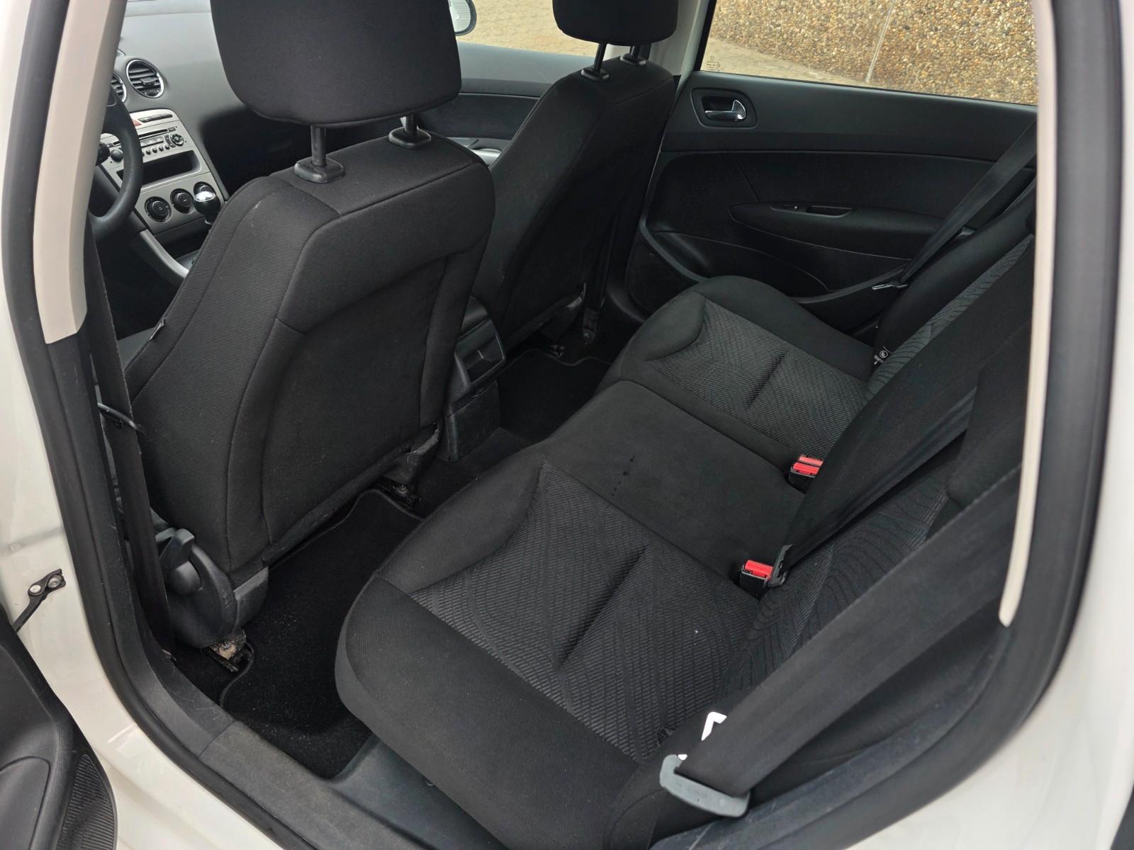 Peugeot 308 2011 — photo 6