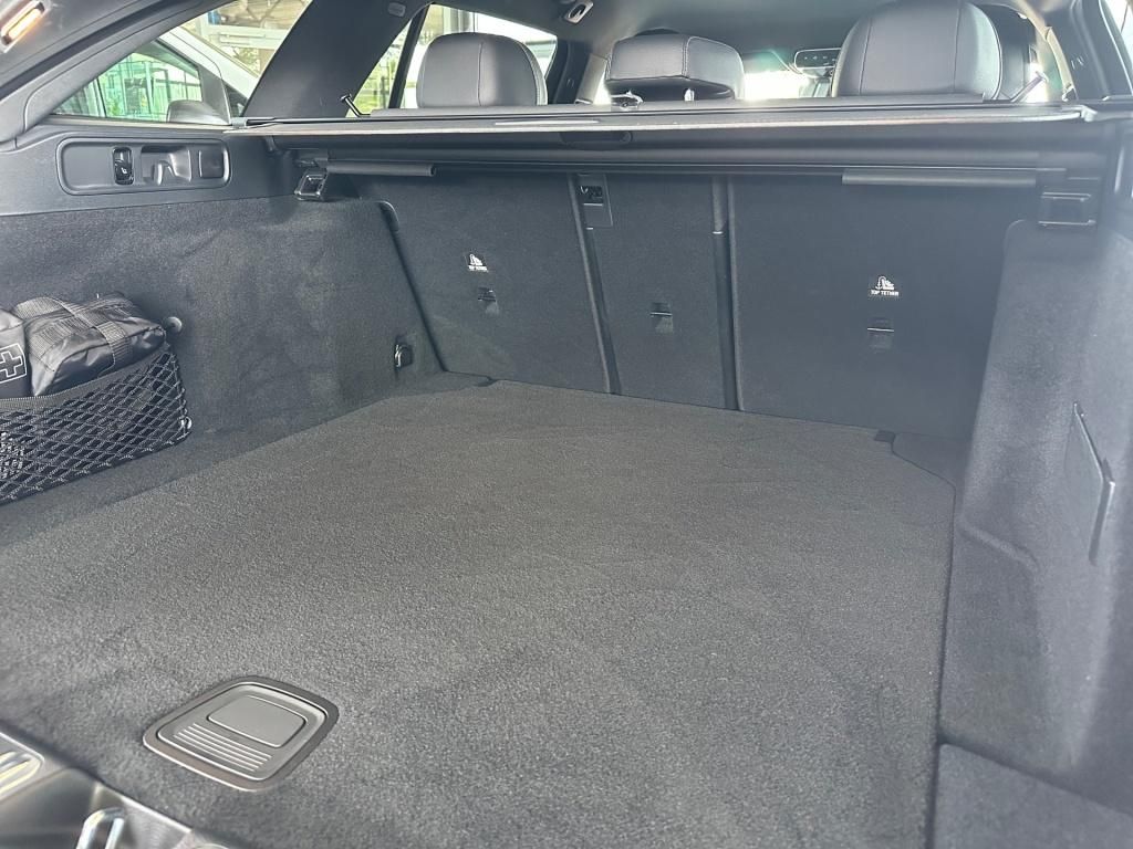 Fahrzeugabbildung Mercedes-Benz C 180 T Avantg. Totwi. Navi LED SHZ Memo Ambie.