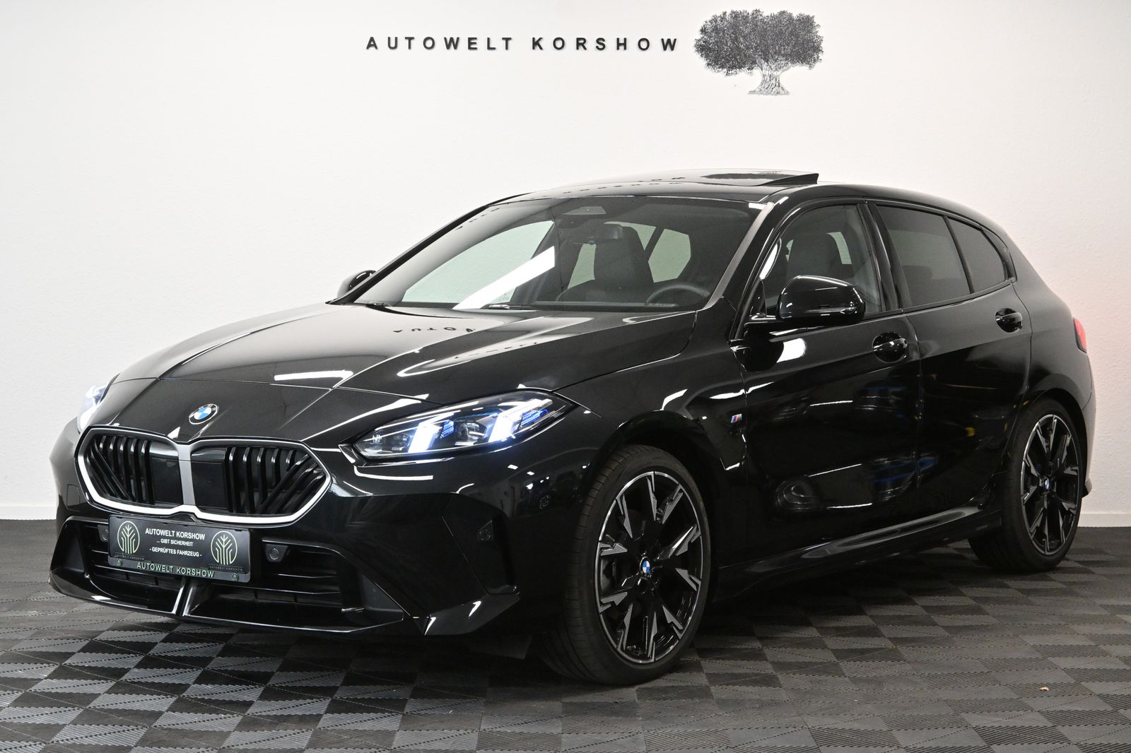 BMW 118 d M Sport *PANO *LED *KAMERA *LC PLUS imagem 3