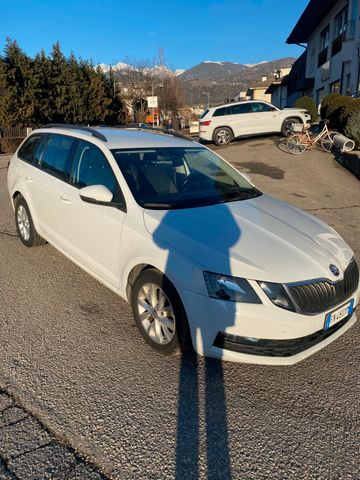 Skoda Octavia Combi Ambition 4x4