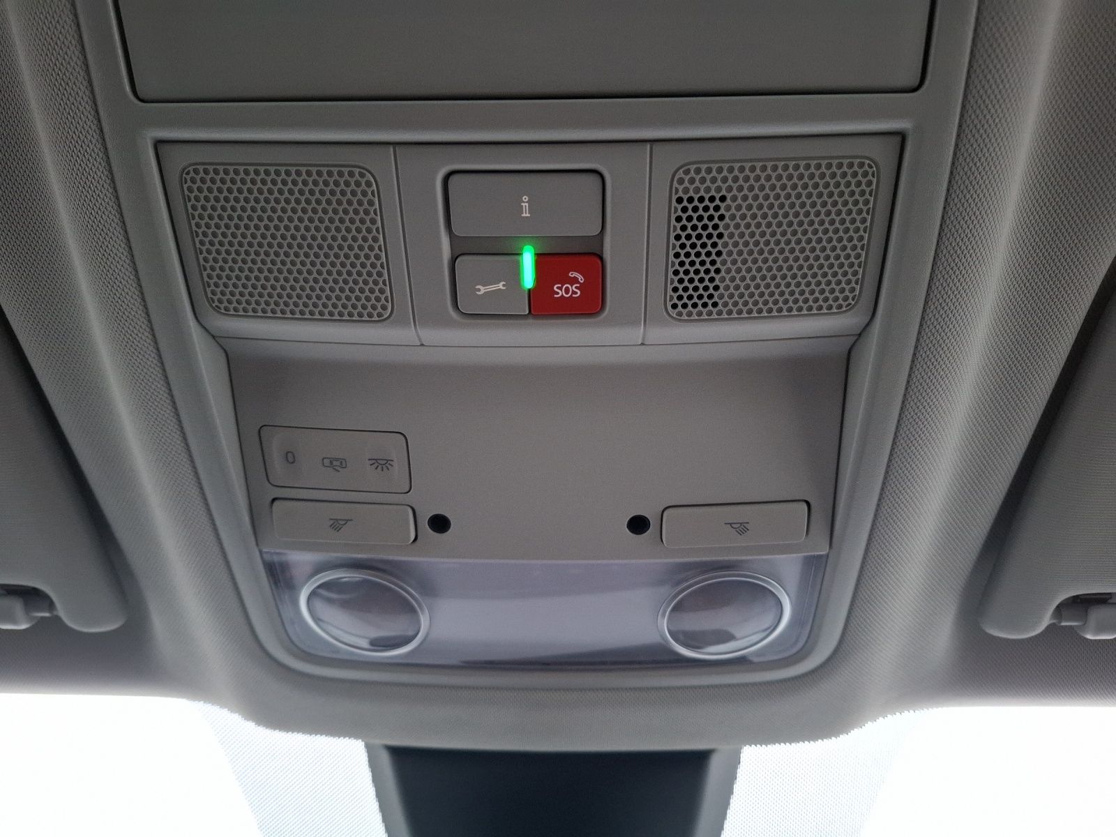 Fahrzeugabbildung SEAT Ateca TSI Style LED AHK Navi GRA PDC SH LM