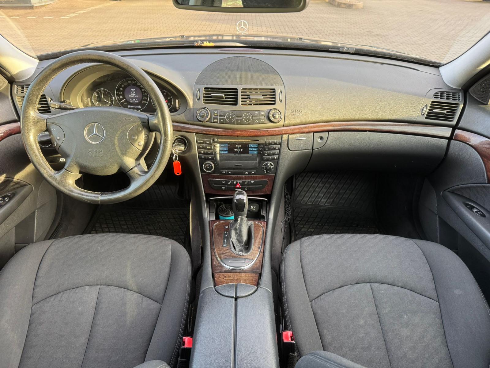Mercedes-Benz E 220 E T-Modell E 220 T CDI Automatik