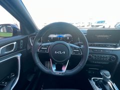 Fahrzeugabbildung Kia XCEED 1.5T DCT7 GT LINE LEDER GLASDACH ALLWETTER