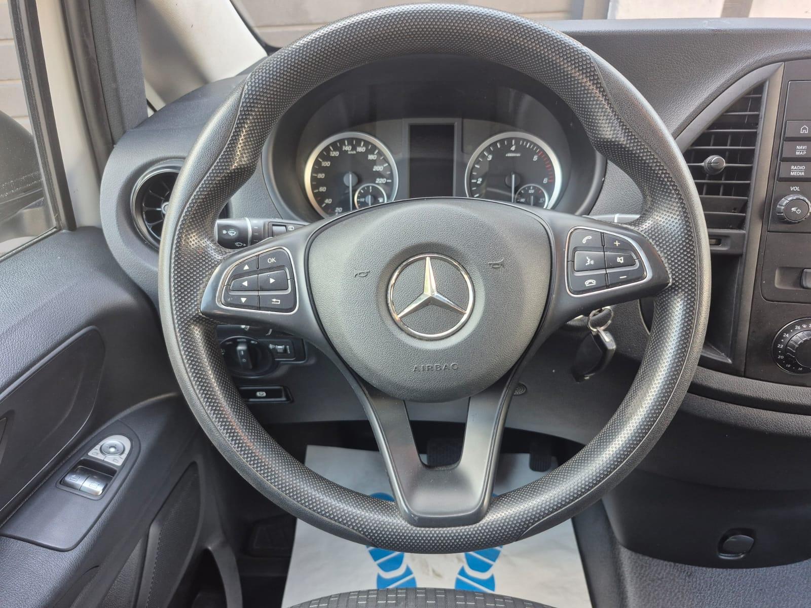 Mercedes-Benz Vito Tourer 116 Aut CDI RWD lang Pro 9 Sitz