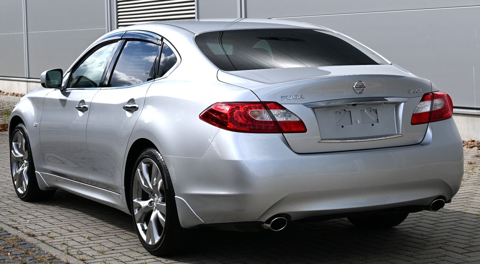 Nissan Fuga 3,7 GT Type S – Bild 7