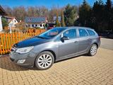 Opel Astra Sports Tourer 1.6 Sport 85kW Sport - Opel Astra aus 2010: Sports