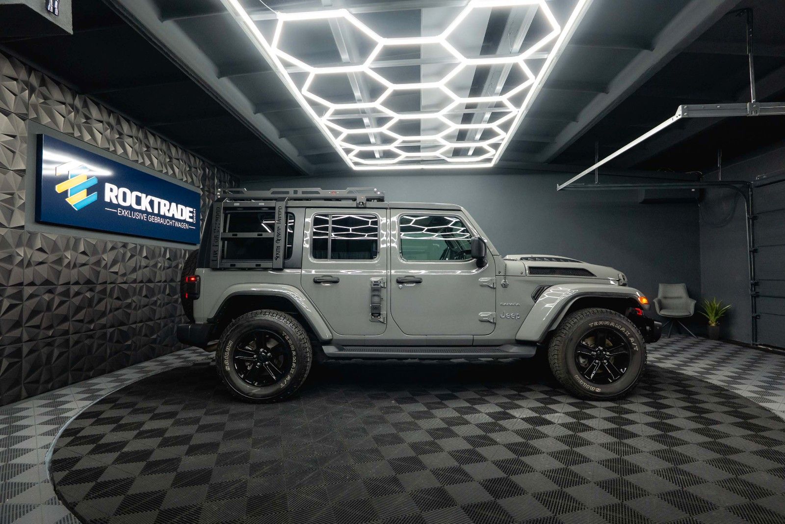 Fahrzeugabbildung Jeep Wrangler 2.0 T UNLIMITED SAHARA OFFROAD 4x4 LED