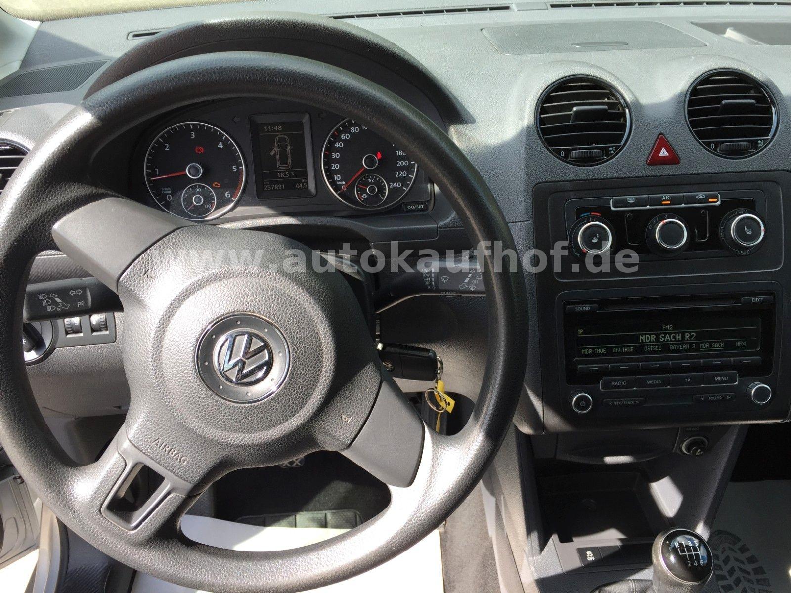 Volkswagen Caddy 2013 — photo 11