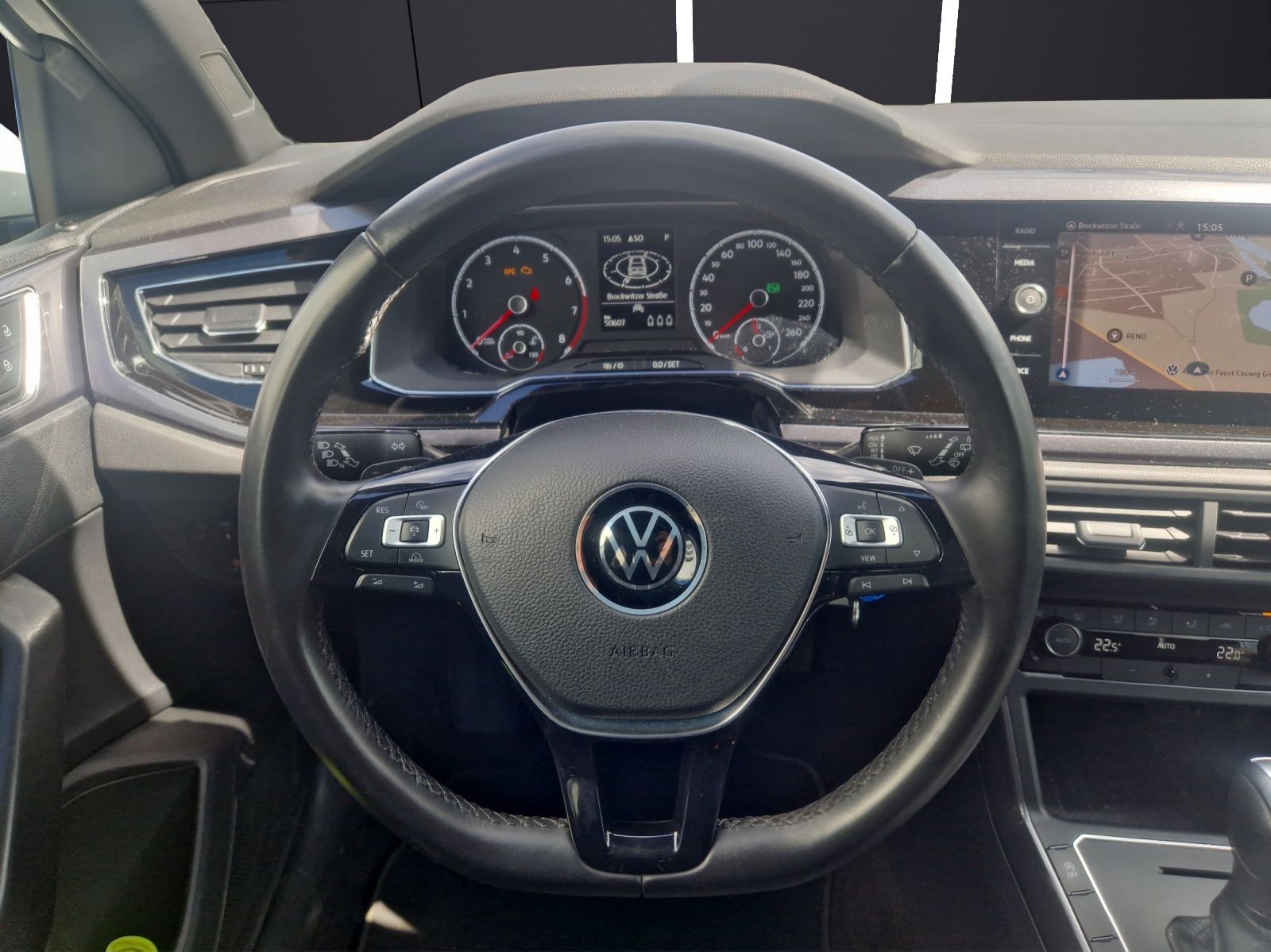 Fahrzeugabbildung Volkswagen Polo TSI Highline DSG LED ACC SHZ DAB+ Navi WeCo