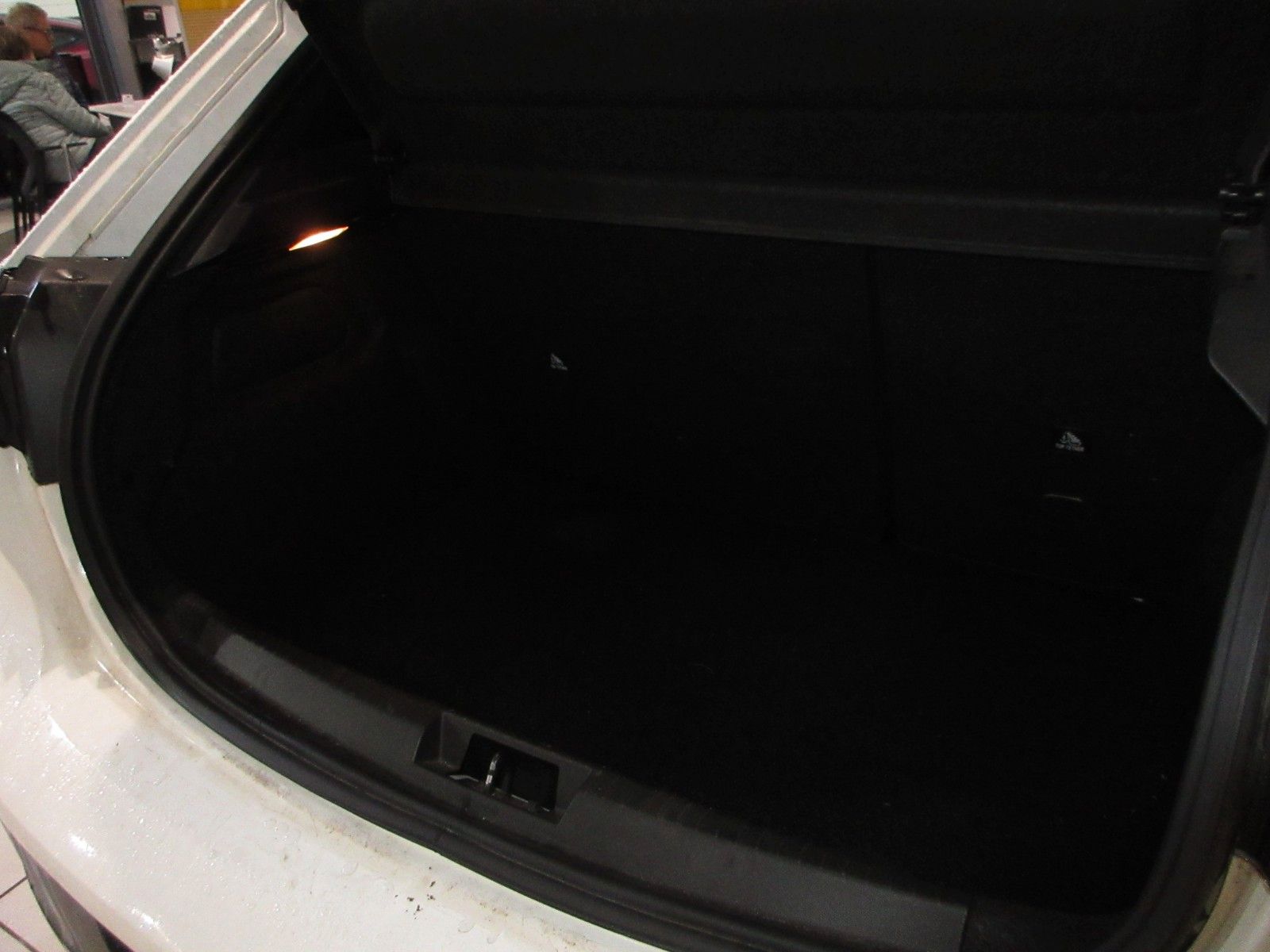 Fahrzeugabbildung Peugeot 208 1.2 Like KLIMA/TEMPOMAT/SPURASSISTENT