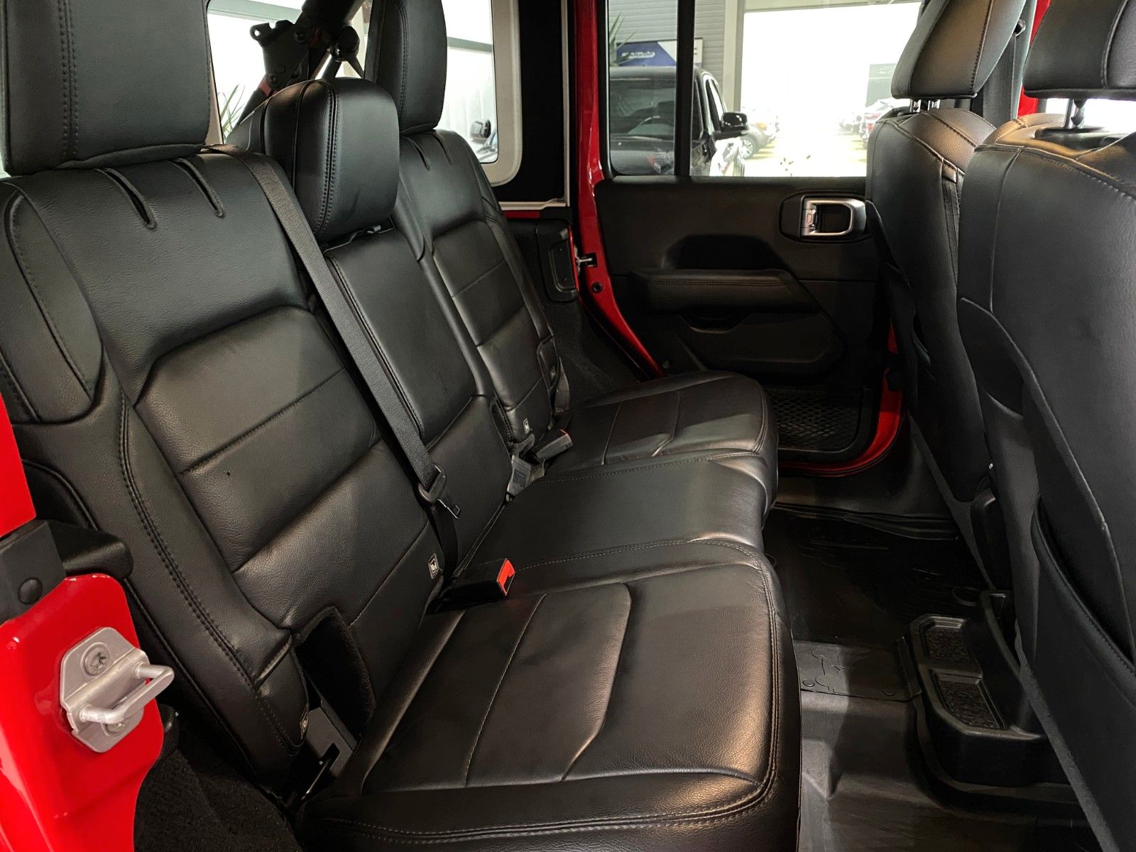 Fahrzeugabbildung Jeep Wrangler 2.2 CRDi Sahara Night Edition +Garantie