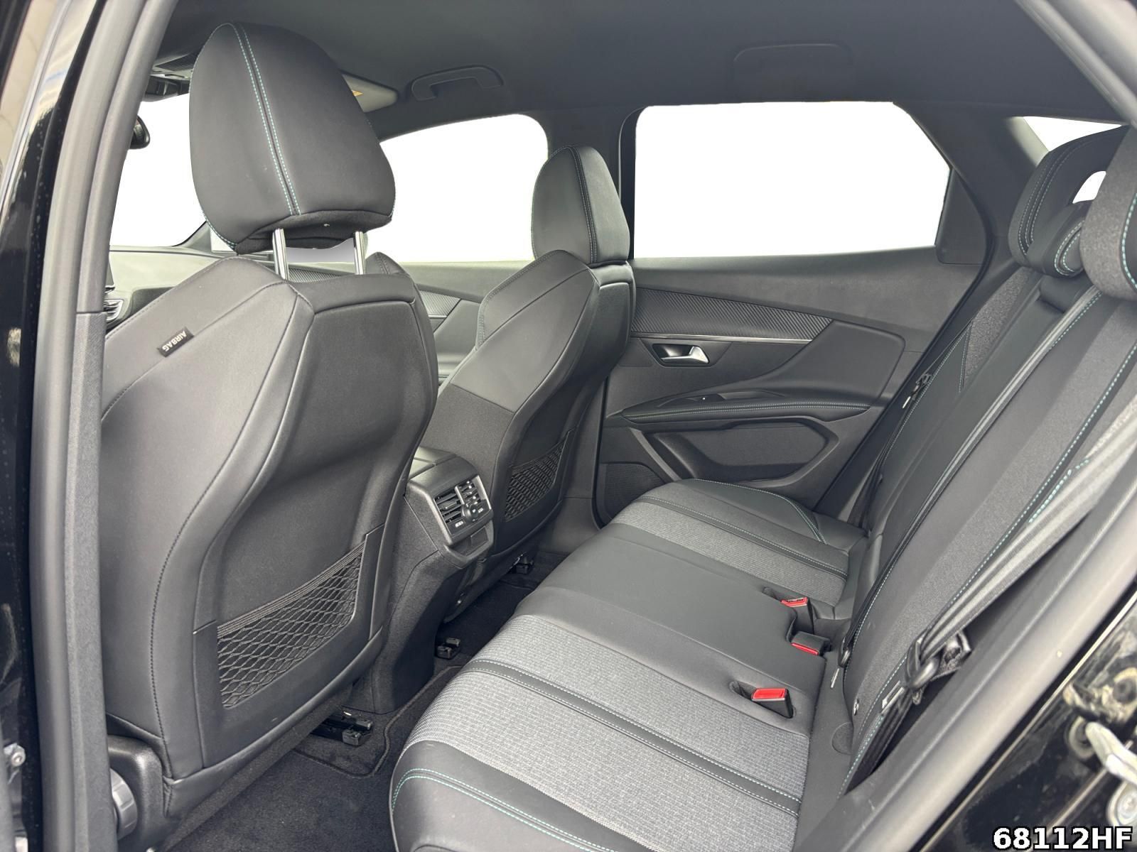 Fahrzeugabbildung Peugeot 3008 Allure Mildhybrid+8FACHBEREIFT+CARPLAY+DAB
