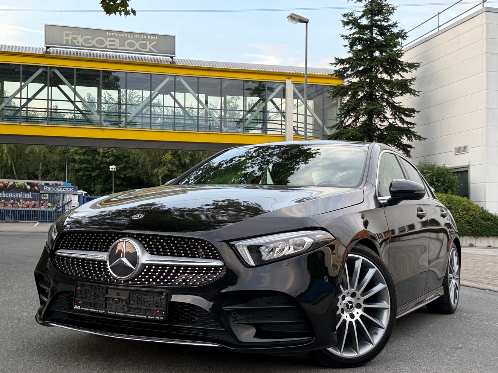 Mercedes-Benz A 200 d AMG-LINE SHZ 19ZOLL AMBIENTE foto 2