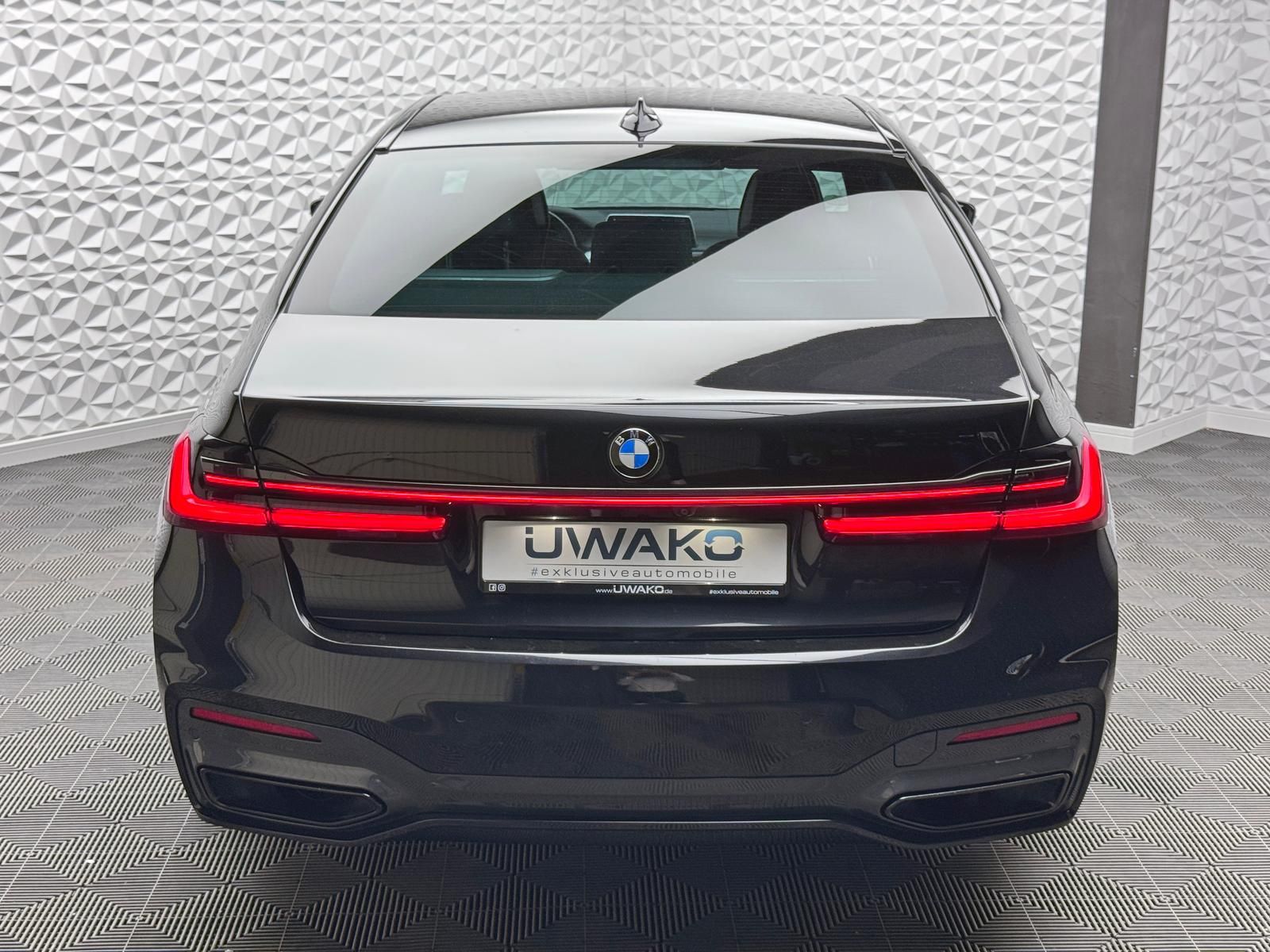 Fahrzeugabbildung BMW d XDRIVE/M-PAKET/H&K/STHZG/AHK/MASSAGE/KEY/360°