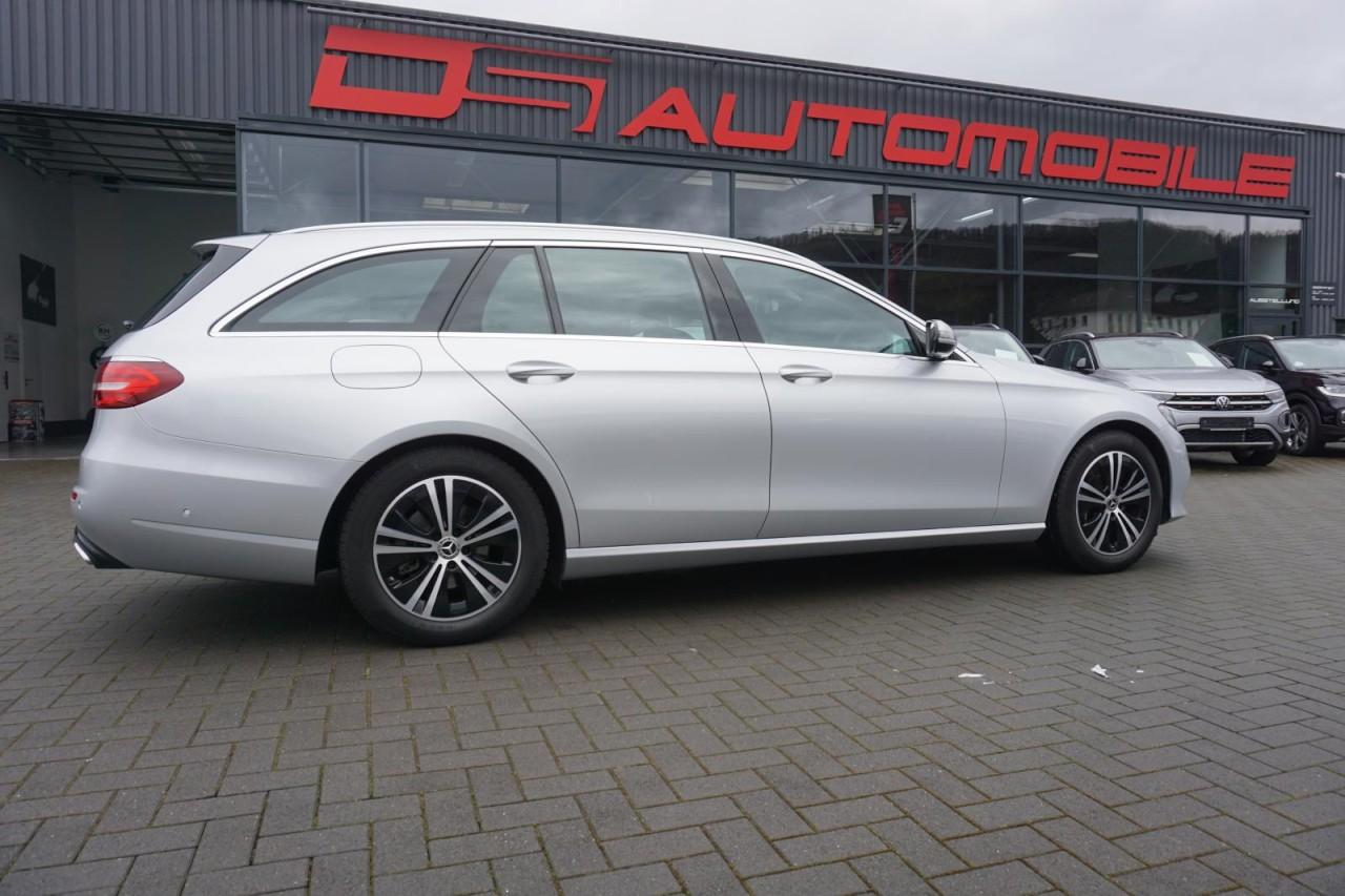 Mercedes-Benz E 300 T Avantgarde Pano/Leder/ Klima Leder