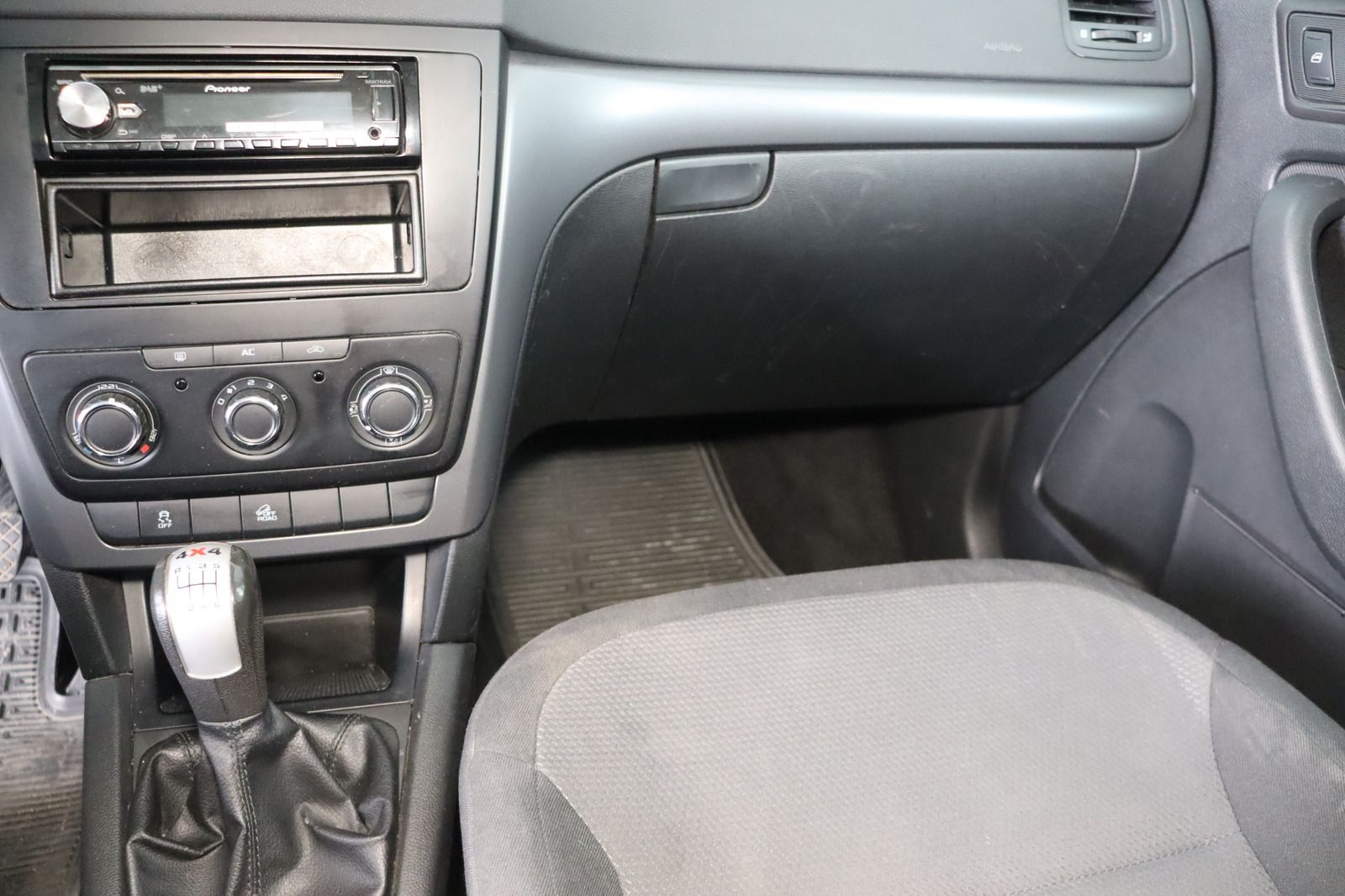 Fahrzeugabbildung SKODA Yeti 2.0 TDI 4x4 * Klima * Anhängerk.