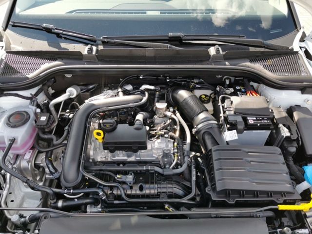 Fahrzeugabbildung SKODA Scala 1.0 TSI DSG Drive MATRIX-LED FRONTSCHHZG R