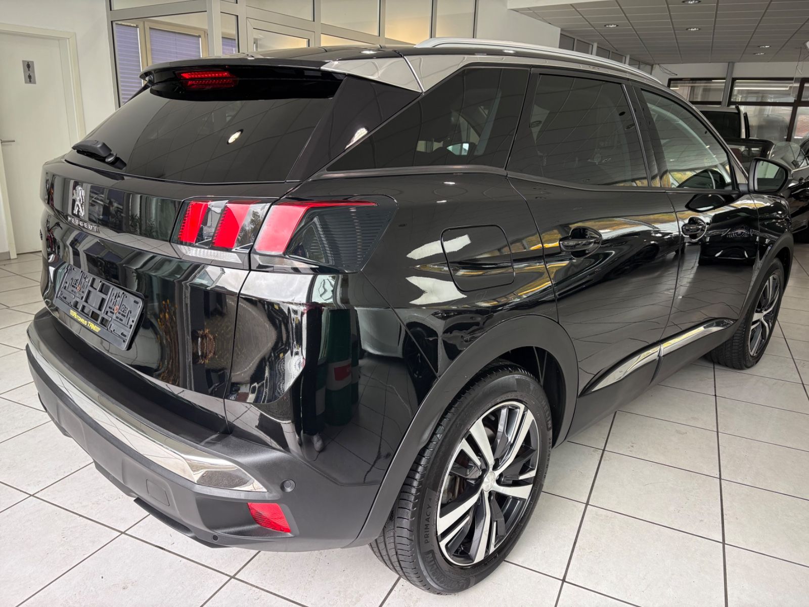 Fahrzeugabbildung Peugeot 3008 Allure