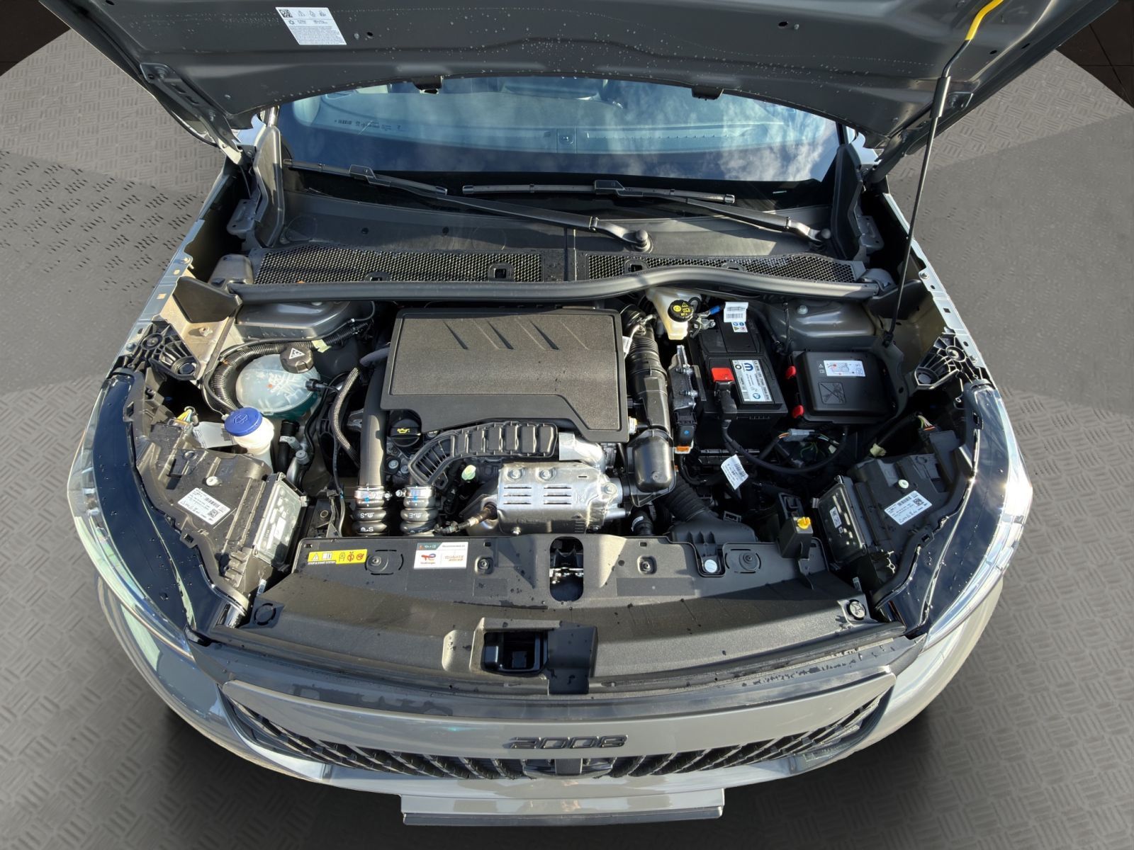 Peugeot 2008 - Bild 19