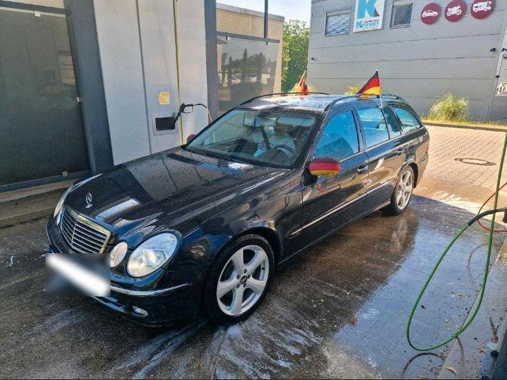 Mercedes-Benz E320 2004 — photo 5